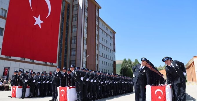 Trabzon, Rize ve Bayburt’ta 579 polis adayı mezun oldu
