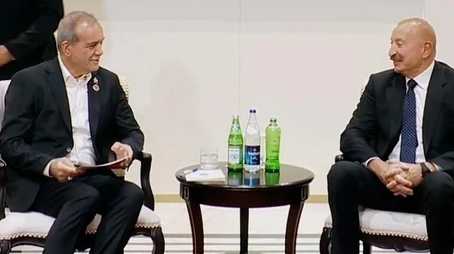 Pezeşkiyan ve Aliyev Türkçe sohbet etti! İki liderin “su” diyaloğu gündem oldu